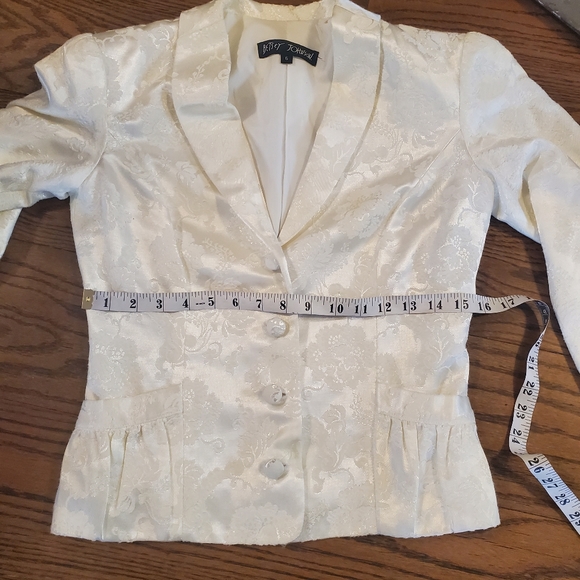 Vintage Betsey Johnson Embroidered Floral bridal Jacket Small white blazer - Picture 6 of 16